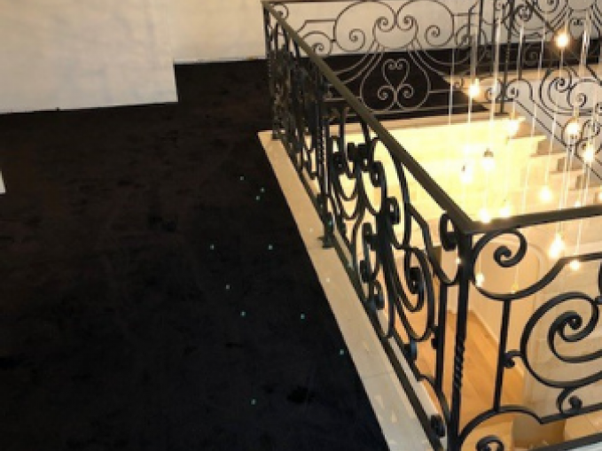 Vantyghem Fashionable Flooring zwart tapijt traphal